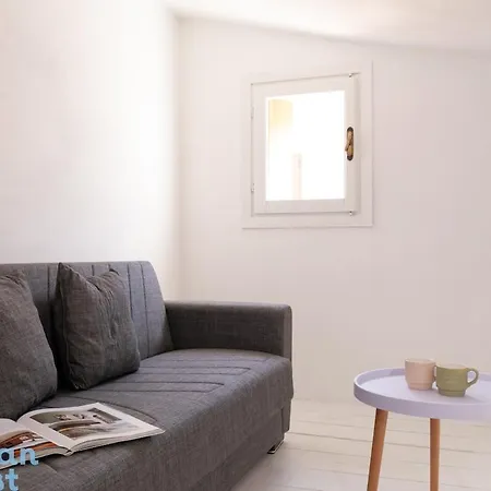 Ioannis House With Sea View شقة